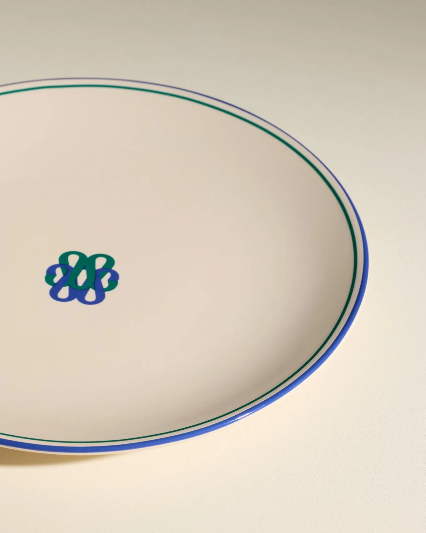 New Assiette plate Reflet - Outremer Assiettes